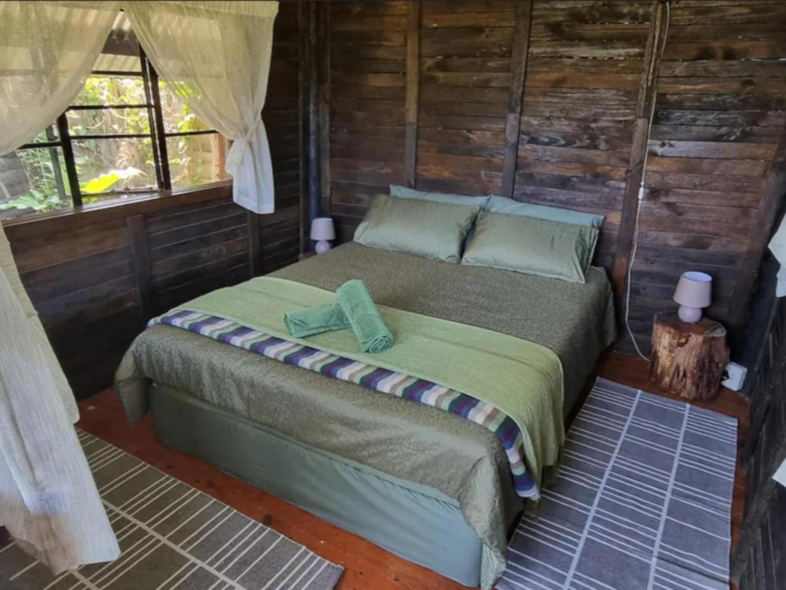 Tsitsikamma Wolf Sanctuary Eco Cabins & Teepees Stormsrivier Bilik gambar