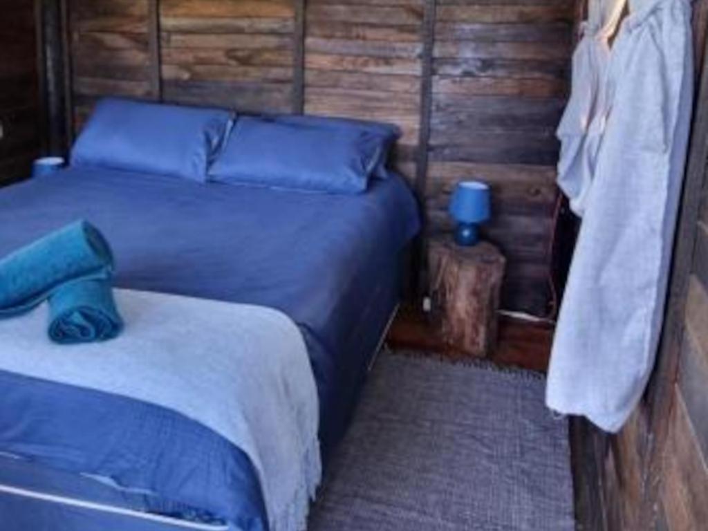 Tsitsikamma Wolf Sanctuary Eco Cabins & Teepees Stormsrivier Bilik gambar